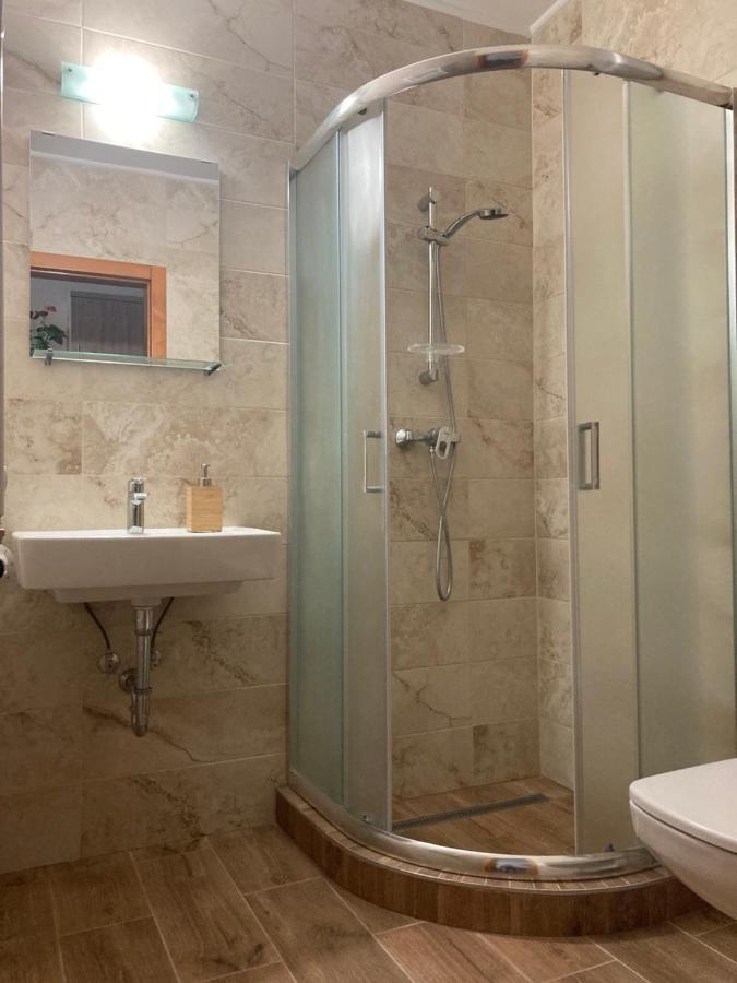 Castellum Apartmanhaz Jula Exterior foto