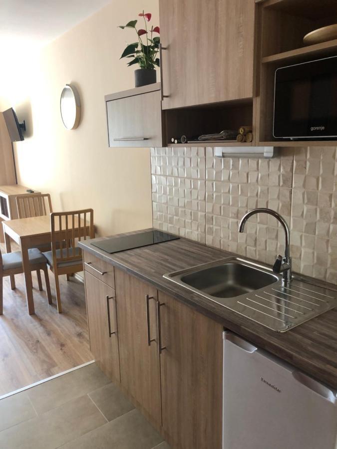 Castellum Apartmanhaz Jula Exterior foto