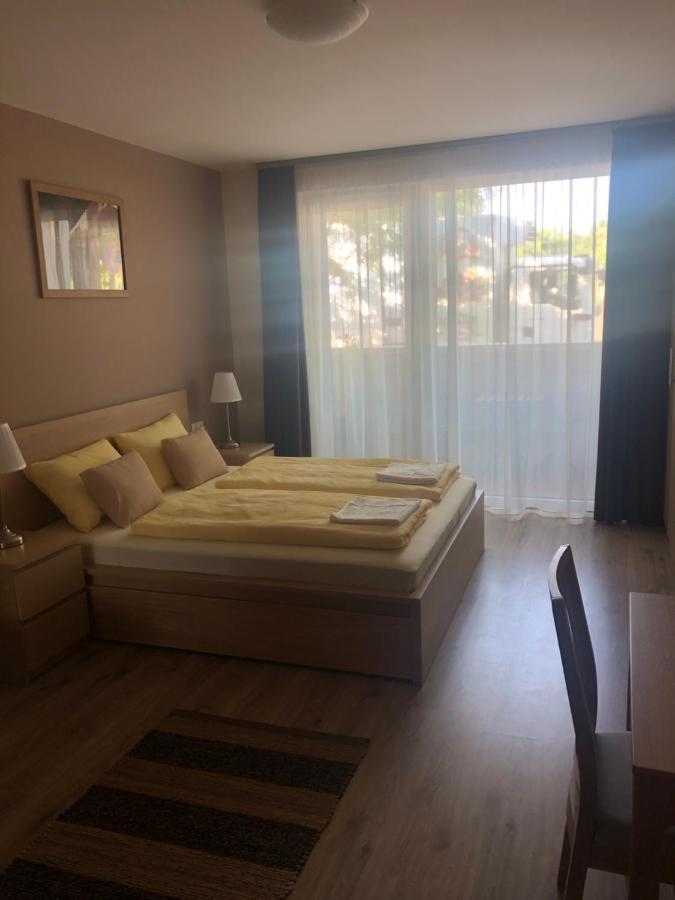 Castellum Apartmanhaz Jula Exterior foto