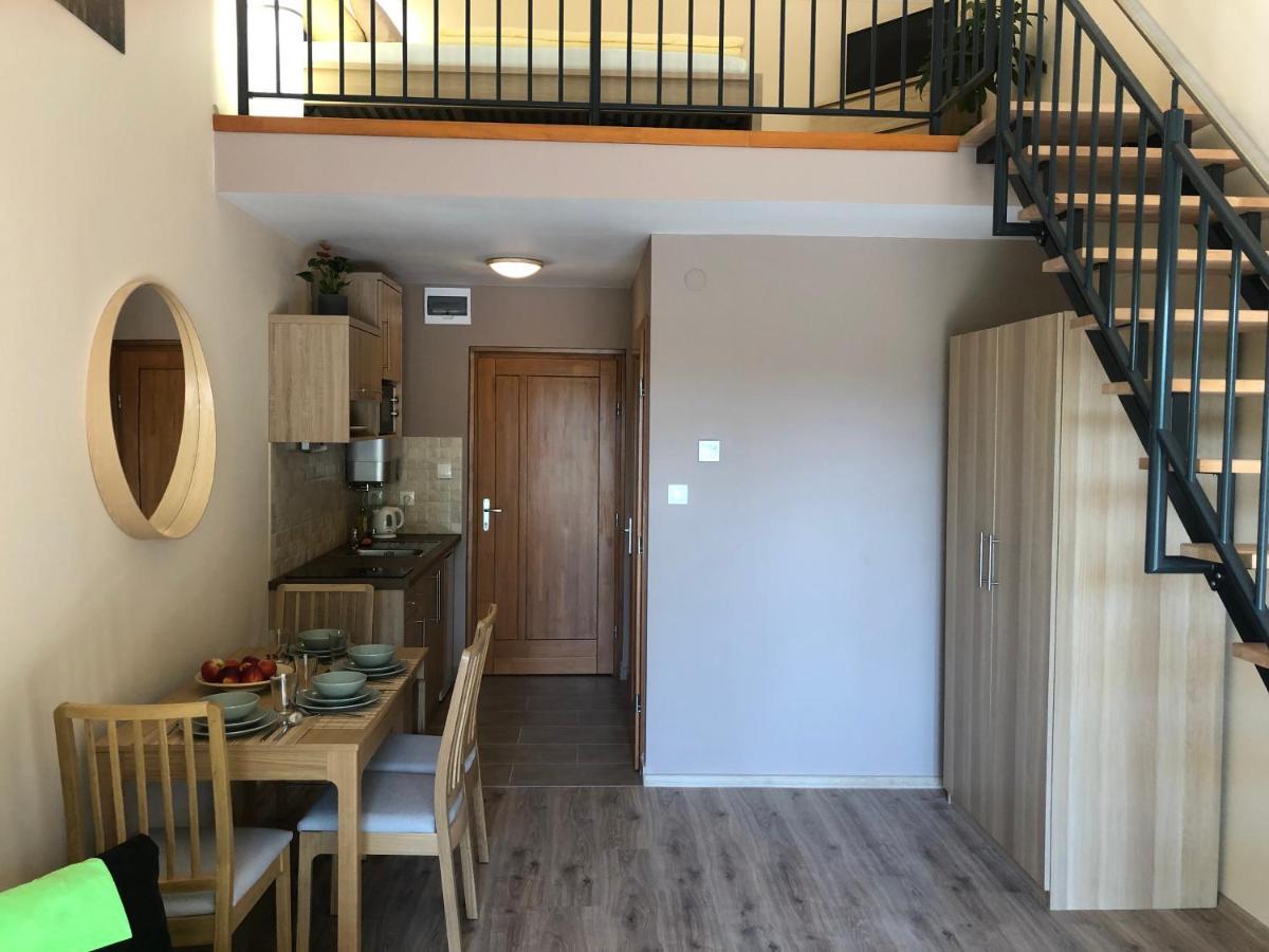 Castellum Apartmanhaz Jula Exterior foto