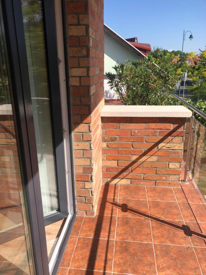 Castellum Apartmanhaz Jula Exterior foto