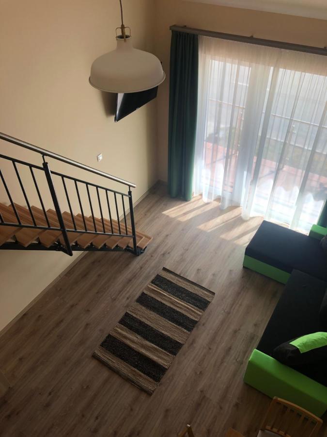 Castellum Apartmanhaz Jula Exterior foto