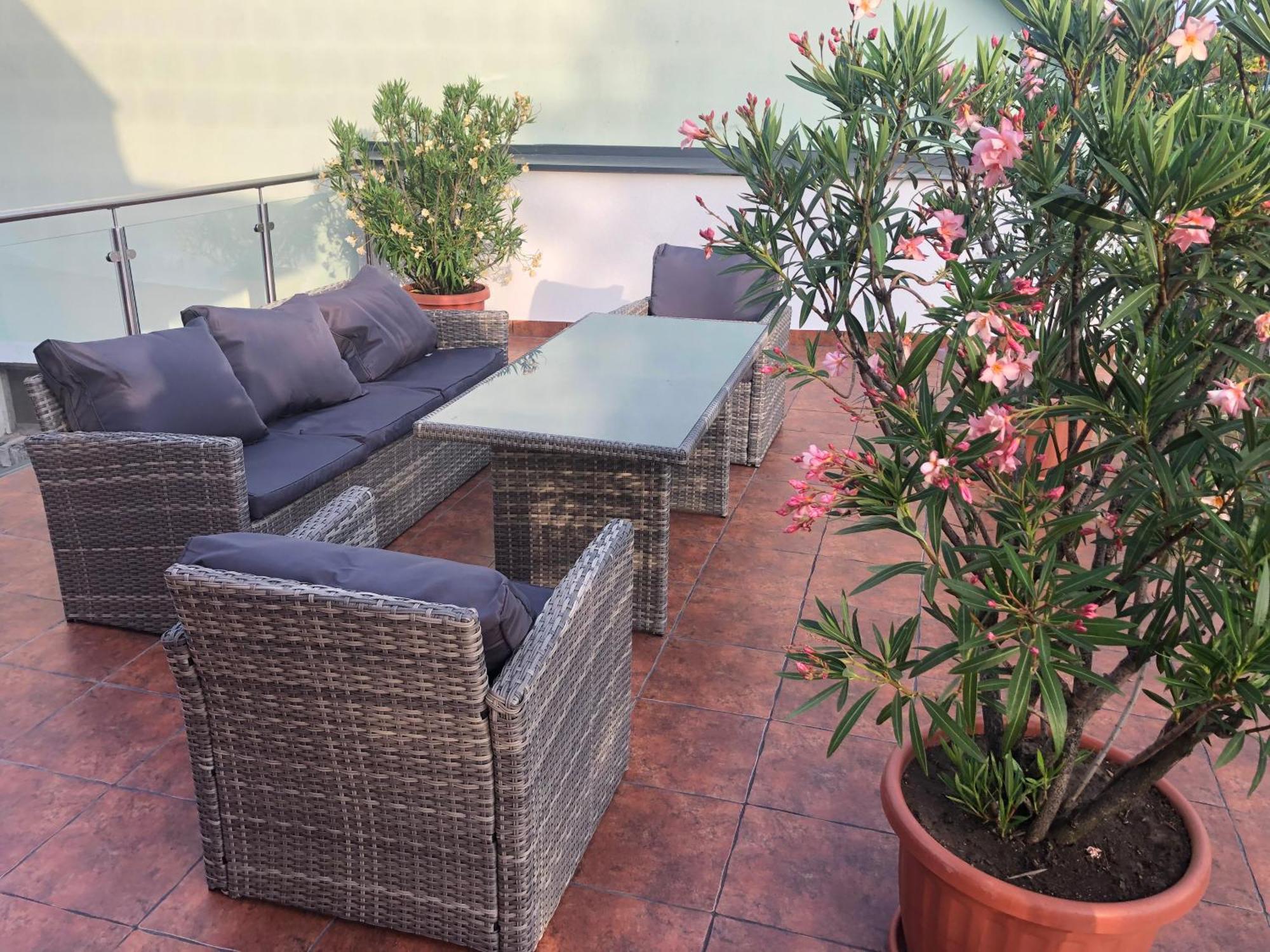 Castellum Apartmanhaz Jula Exterior foto